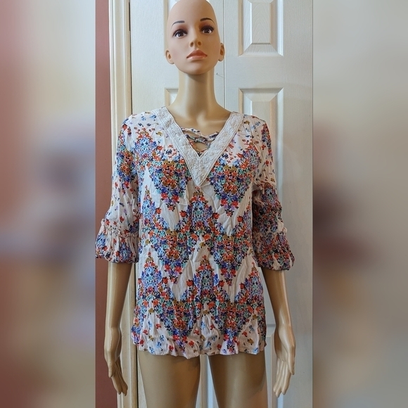 Pre-owned floral blouse with adjustable sleeves, T3W - Picture 2 of 4